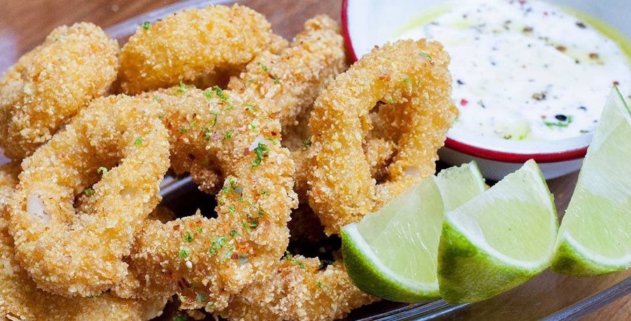 Calamares a la romana con salsa tártara